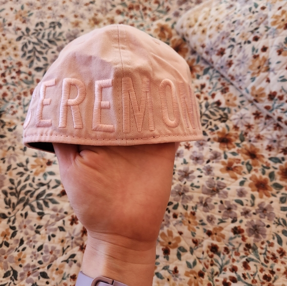 Hat 👒 - Picture 3 of 5